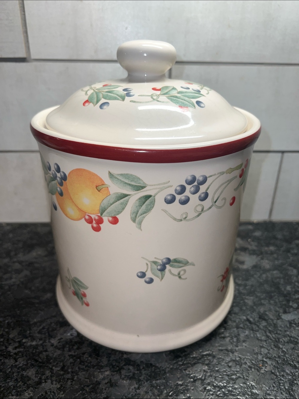 Copy of Corelles ABUNDANCE pattern. Medium sized cookie jar canister. Seems new